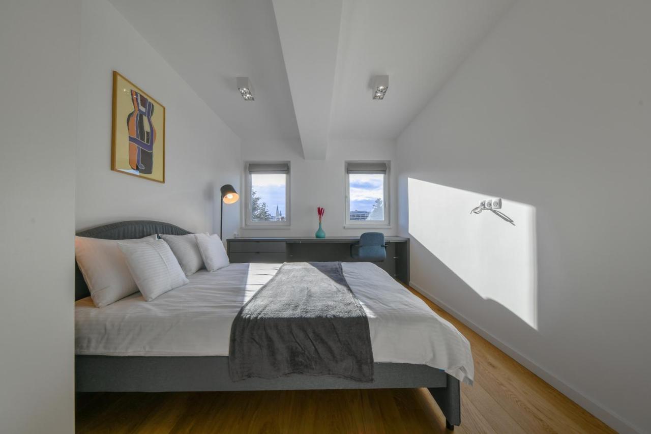 Charming 2 Bedroom Apartment Kaloşvar Dış mekan fotoğraf